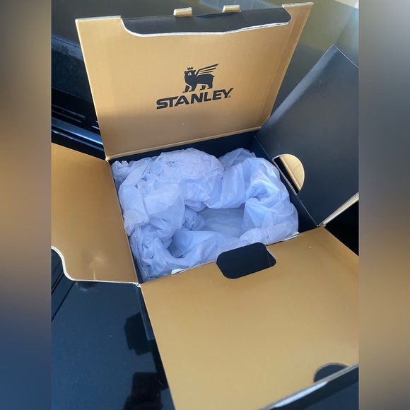 LIMITED EDITION NEW Stanley Quench H2.0 Flowstate 40 OZ Tumbler Cream Gloss Deco - Picture 8 of 9